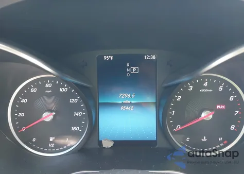 2019 Mercedes-Benz C 300 z USA, uszkodzony, nr VIN 55SWF8DB5KU296445